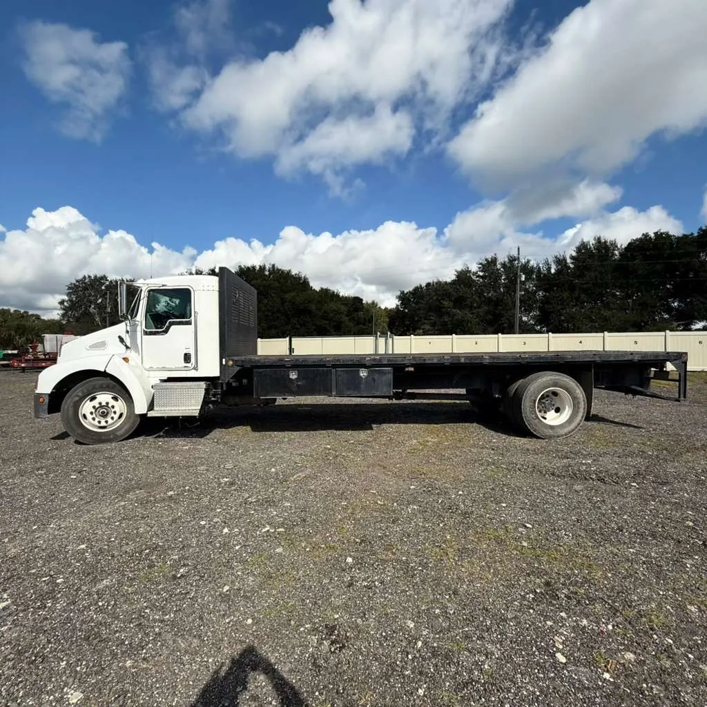 Used 2004 Kenworth T300 Flatbed for sale at A3 Mechanic, Apopka FL (photo 2)