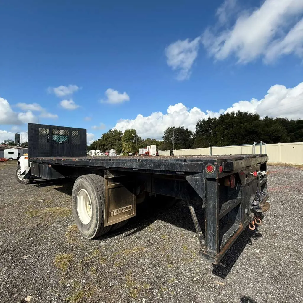 Used 2004 Kenworth T300 Flatbed for sale at A3 Mechanic, Apopka FL (photo 6)