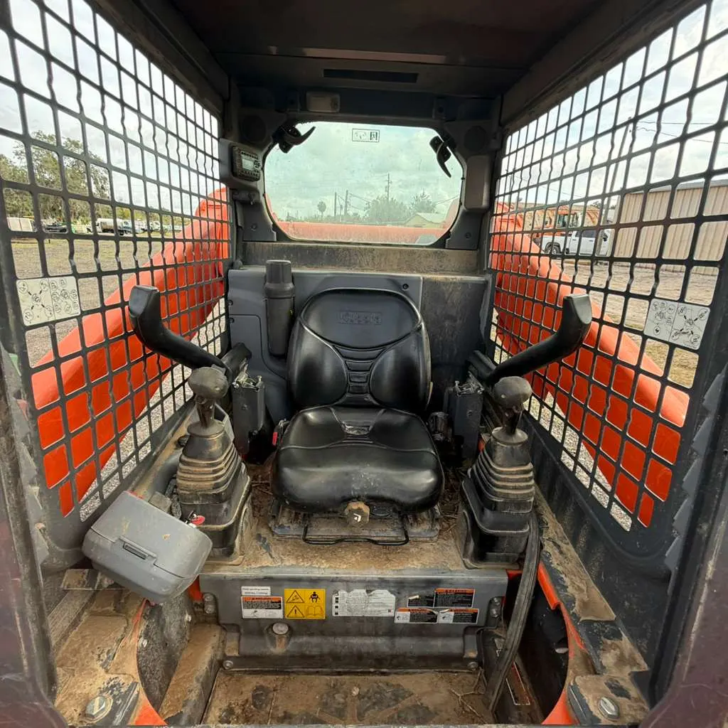 Used 2020 Kubota SSV75 for sale at A3 Mechanic, Apopka FL (photo 7)